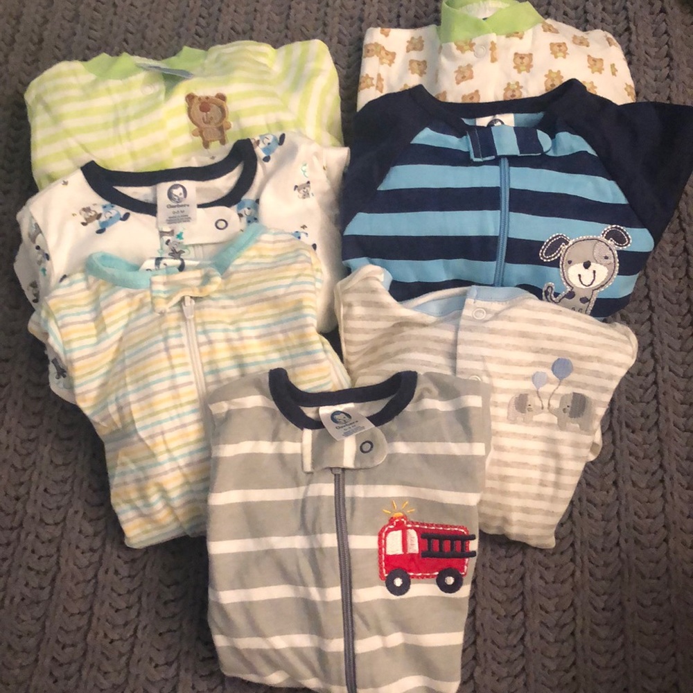 Bundle of 7 long sleeve Gerber onesie